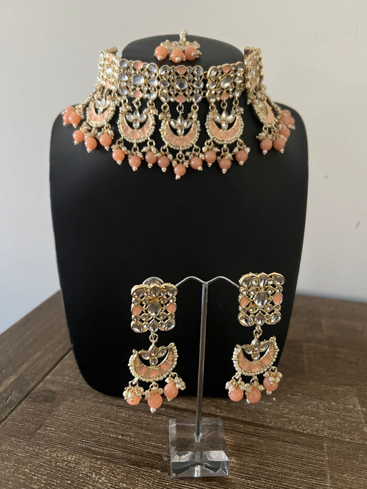 Meenakari Daabi Kundan peach with light gold beaded faux pearl Indian choker and earring set